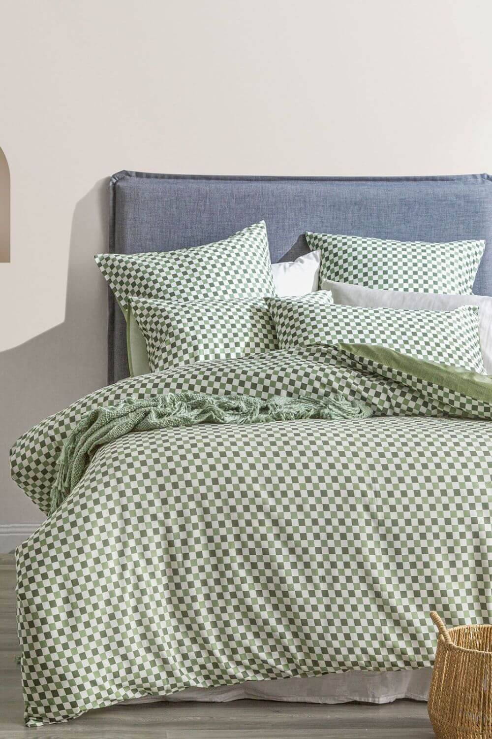 Renee Taylor 300 TC Cotton Reversible Printed Quilt Cover Set - King