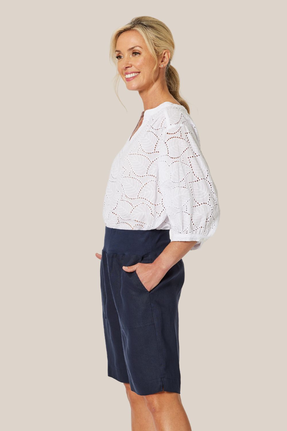 Gordon Smith Jersey Waist Linen Short