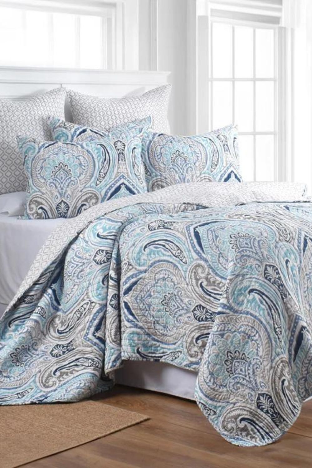 Classic Quilts Blue Reflections Quilt- Queen