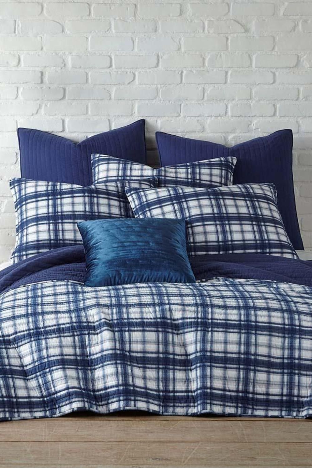 Classic Quilts Robin Plaid Quilt - Super King