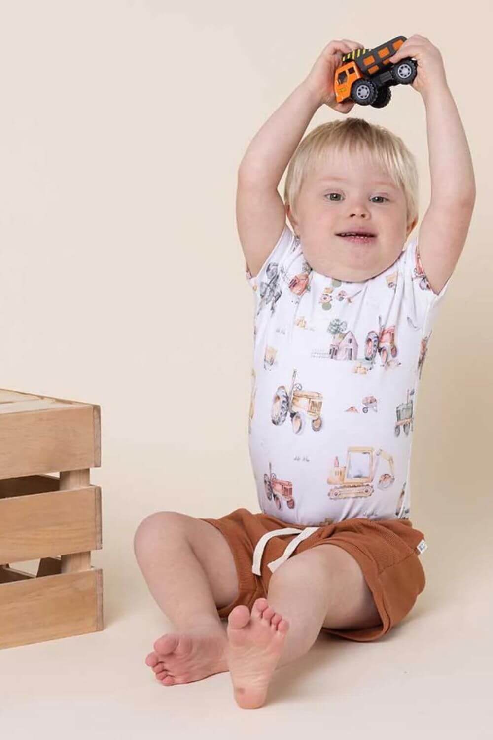 Snuggle Hunny Diggers & Tractors Short Sleeve Organic Bodysuit