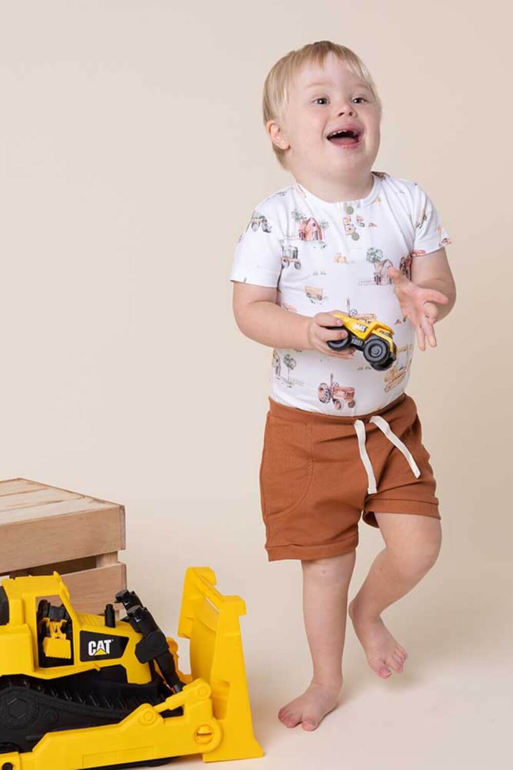 Snuggle Hunny Diggers & Tractors Short Sleeve Organic Bodysuit