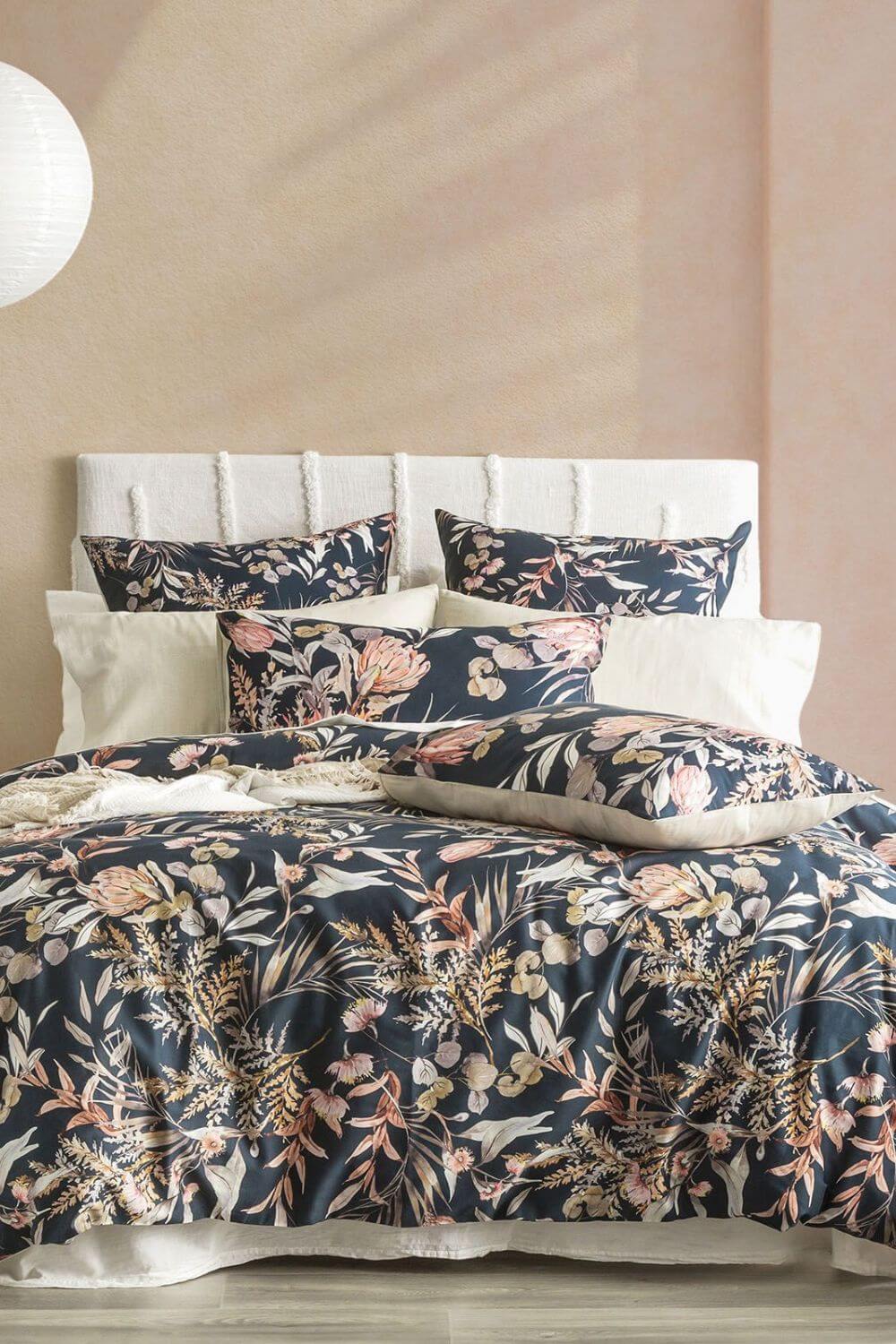 Renee Taylor Waratah Quilt Cover Set - Queen