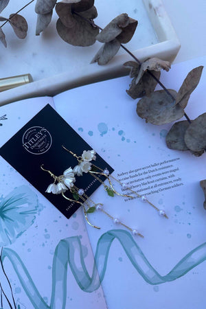 BoElle Pearl Flower Drop Earrings