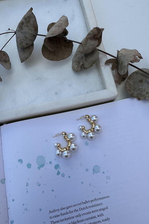 BoElle Classic Pearl Hoop Earrings