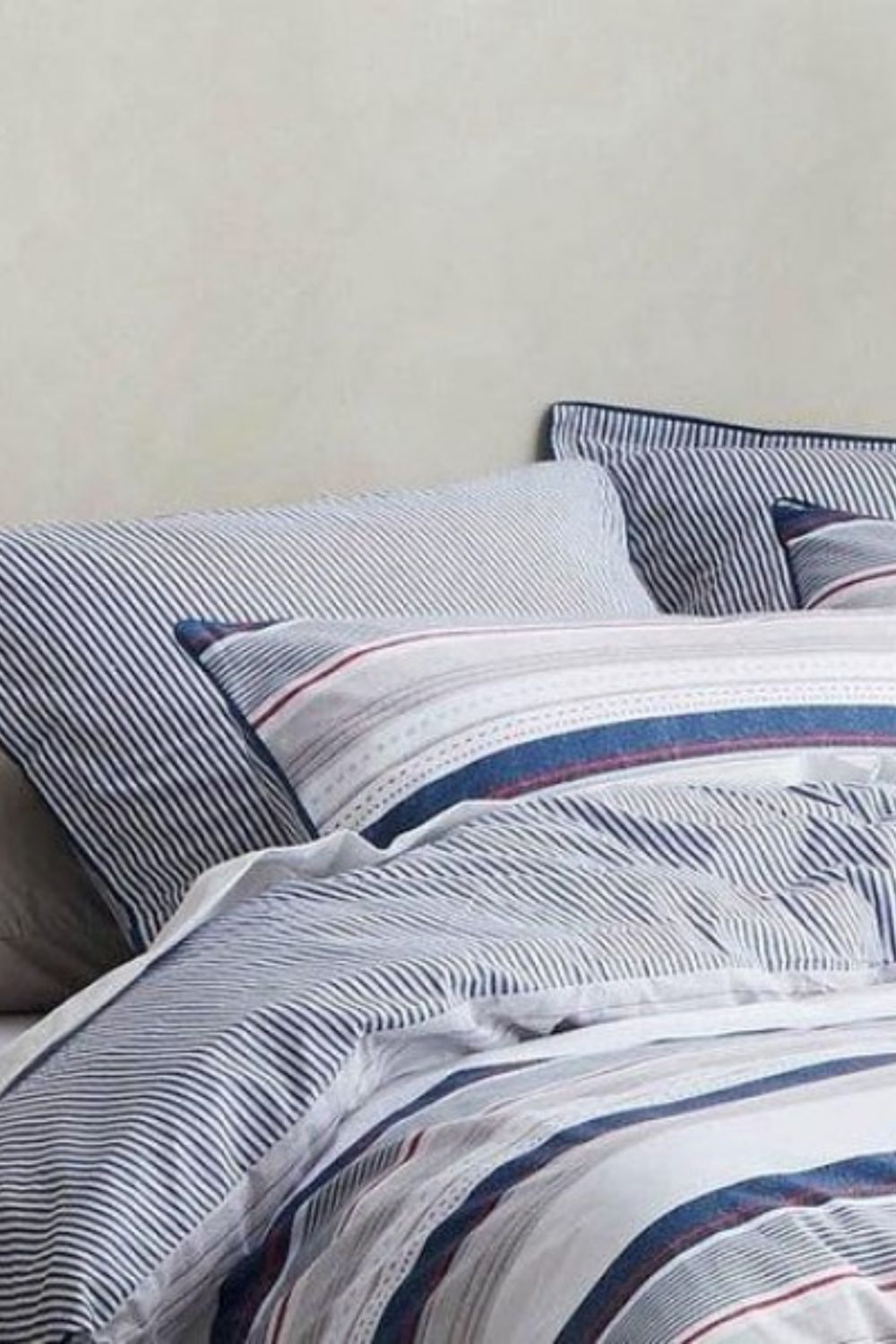 Logan & Mason Boss Red Quilt Cover Set- King