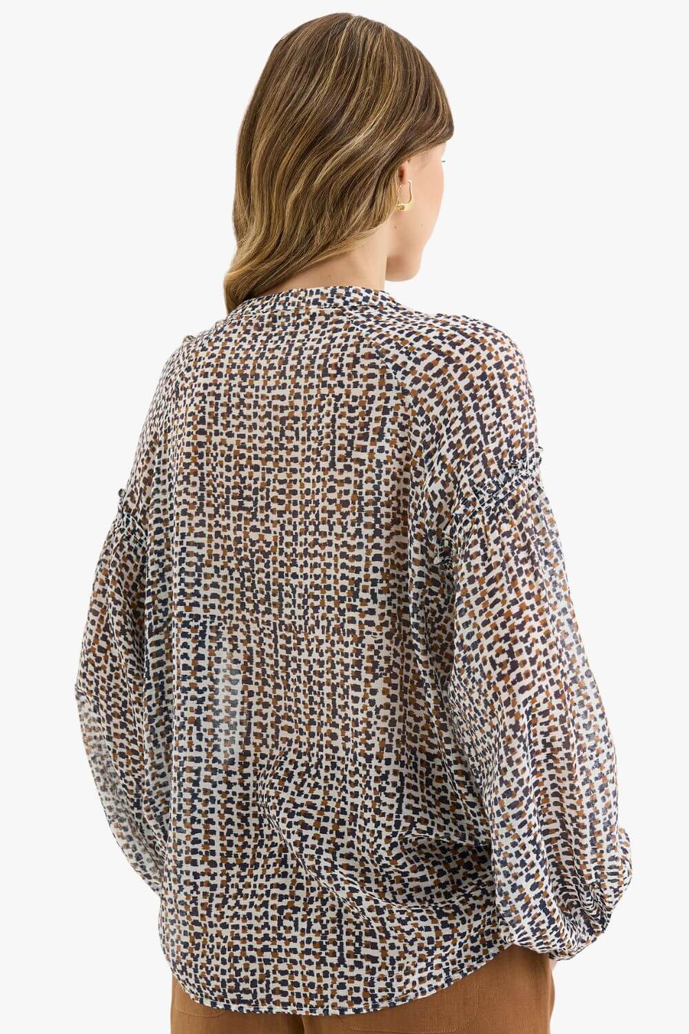 Yara Trail Vacation Shirt