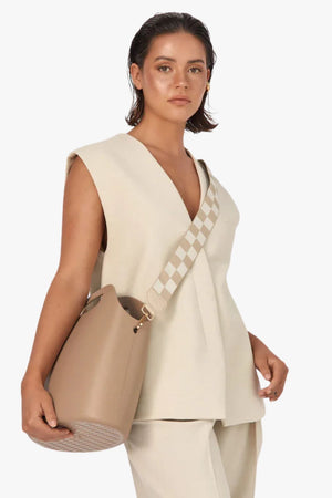 Nim The Label Shoulder Strap