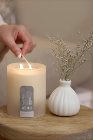 Al.ive Soy Candle - Ivory Bloom