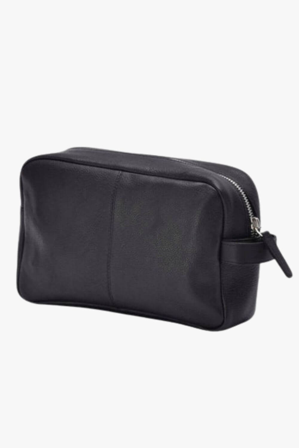 Cobb & Co Doyle Leather Bathroom Bag
