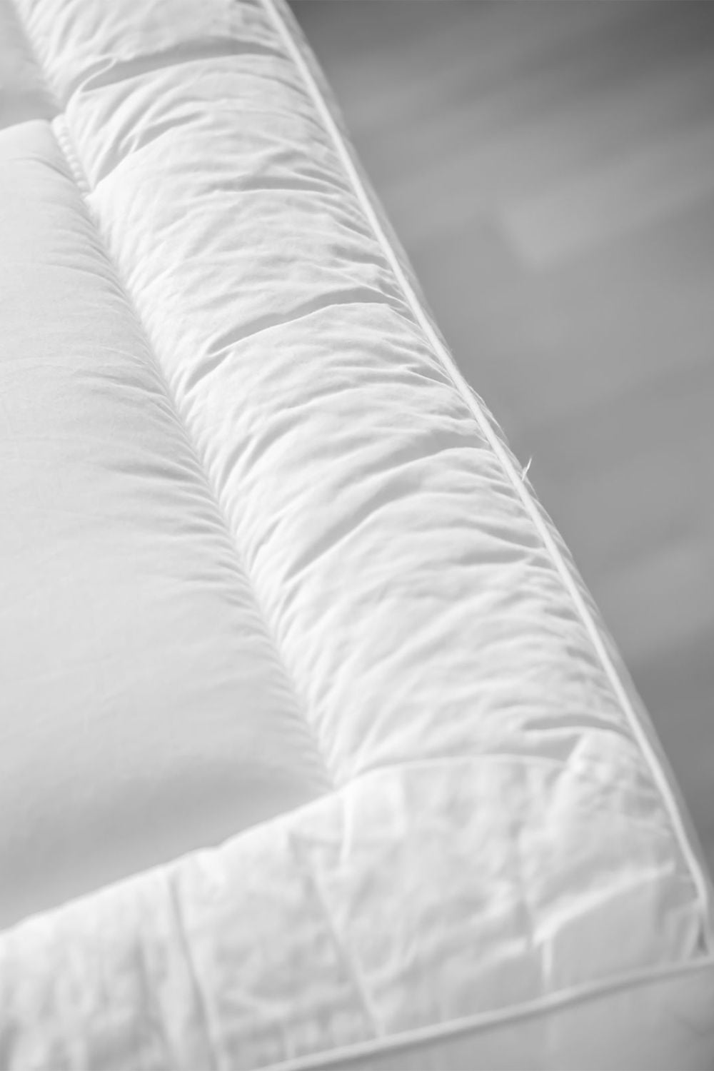 Renee Taylor Platinum 1500GSM High Loft Fitted Mattress Topper - Queen