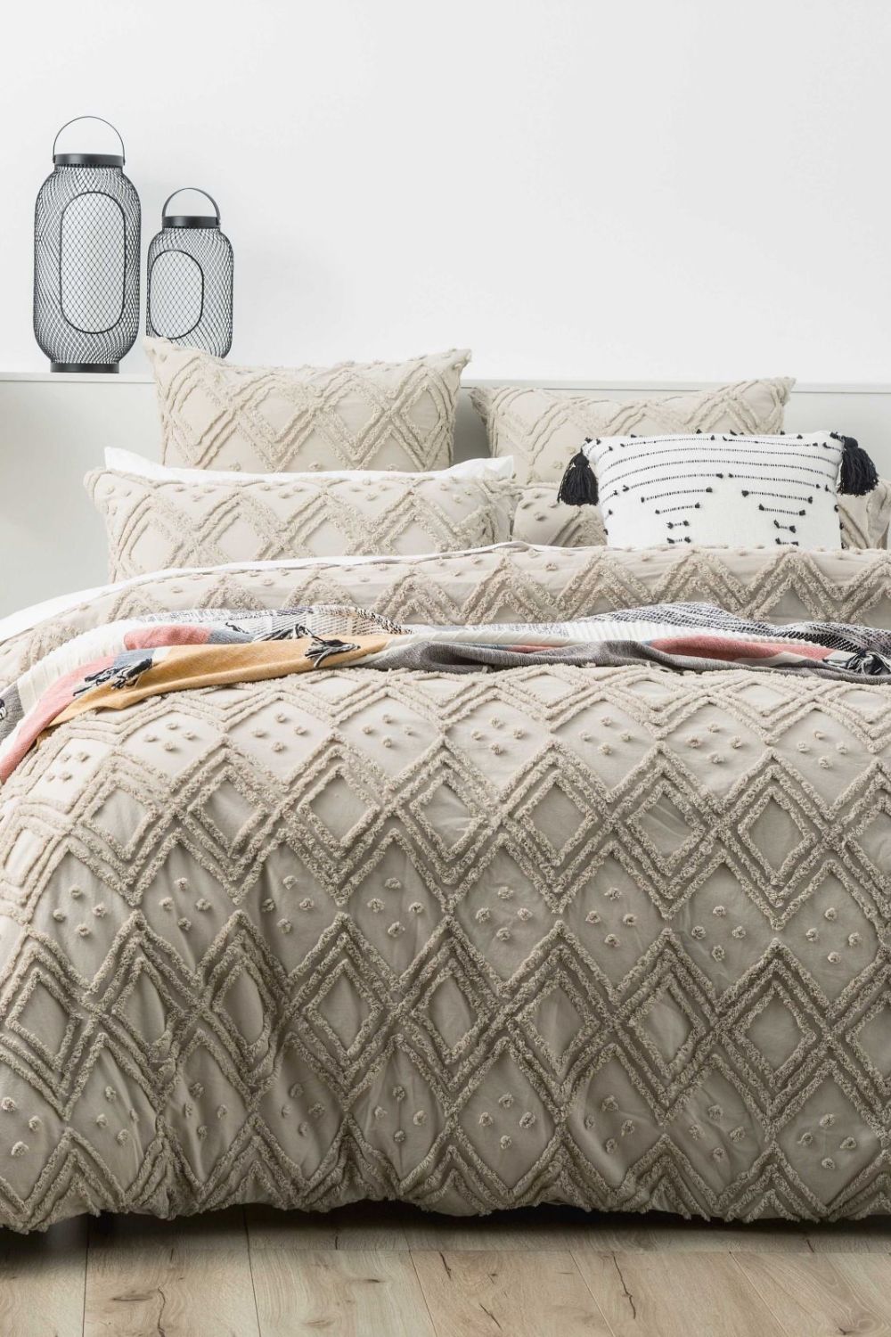 Park Avenue Medallion Cotton Vintage Washed Tuffted Quilt cover Set - King