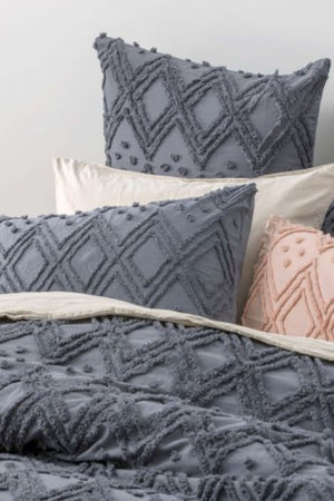 Park Avenue Medallion Cotton Vintage Washed Tuffted Quilt cover Set - Queen