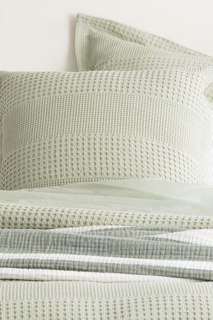 Renee Taylor Elegance Waffle Cotton Quilt Cover Set - Queen