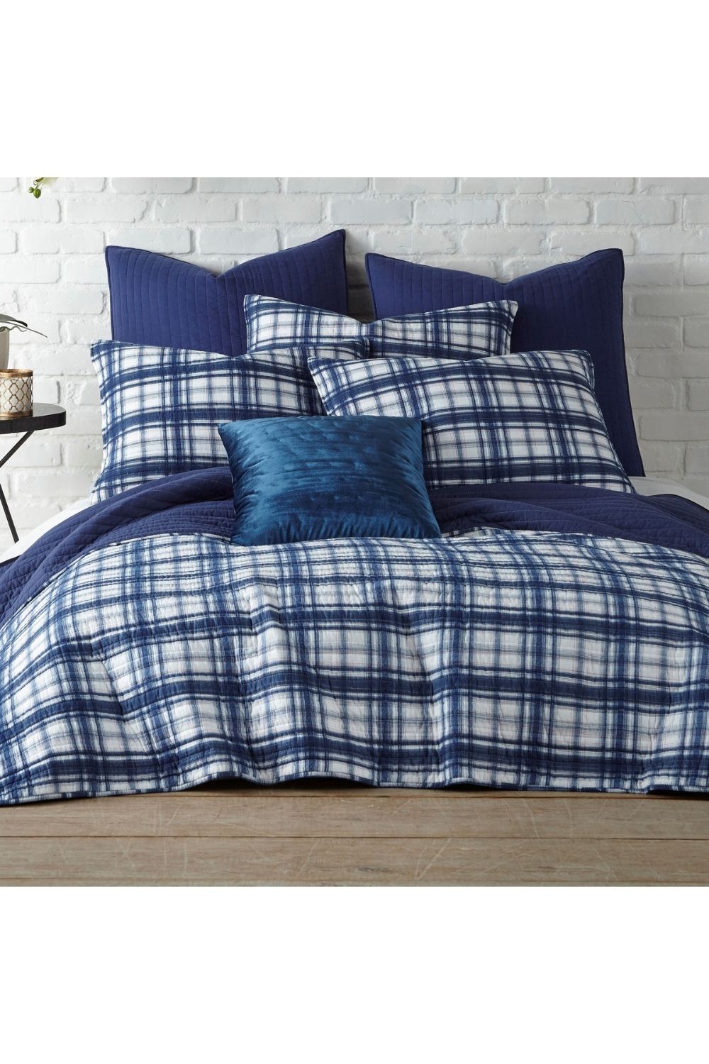 Classic Quilts Robin Plaid Quilt - Super King