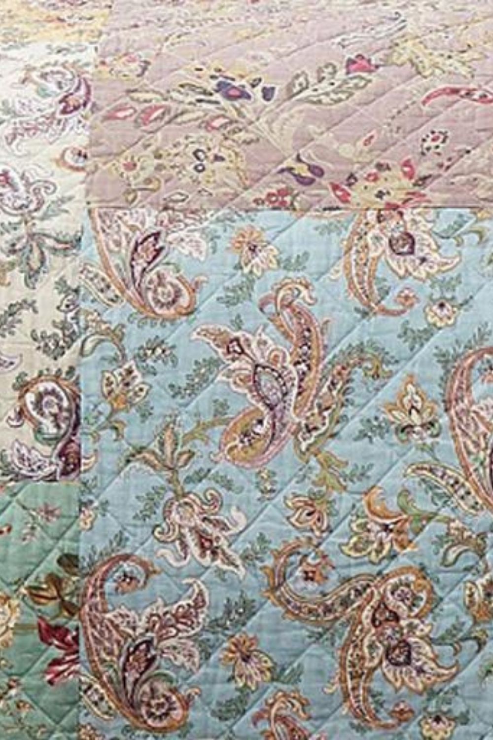 Classic Quilts Dramatic Floral Quilt - Queen