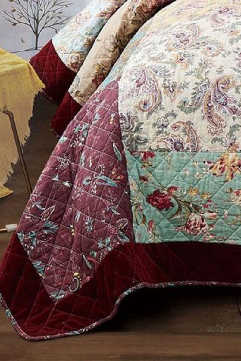 Classic Quilts Dramatic Floral Quilt - Queen