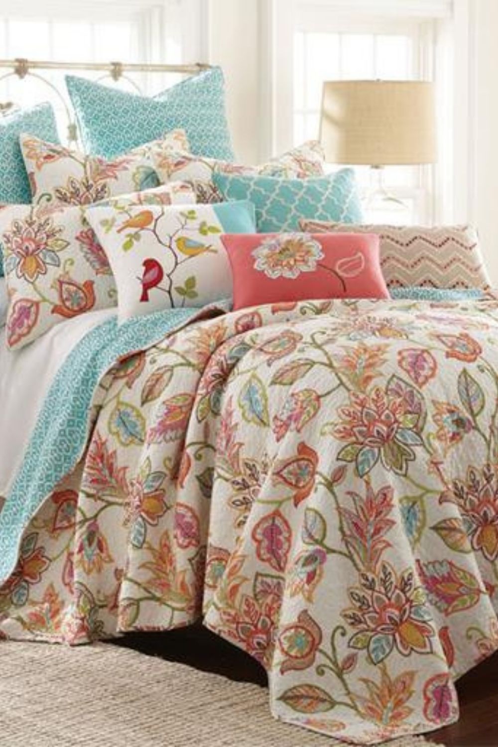 Classic Quilts Sophia Floral Quilt - Queen
