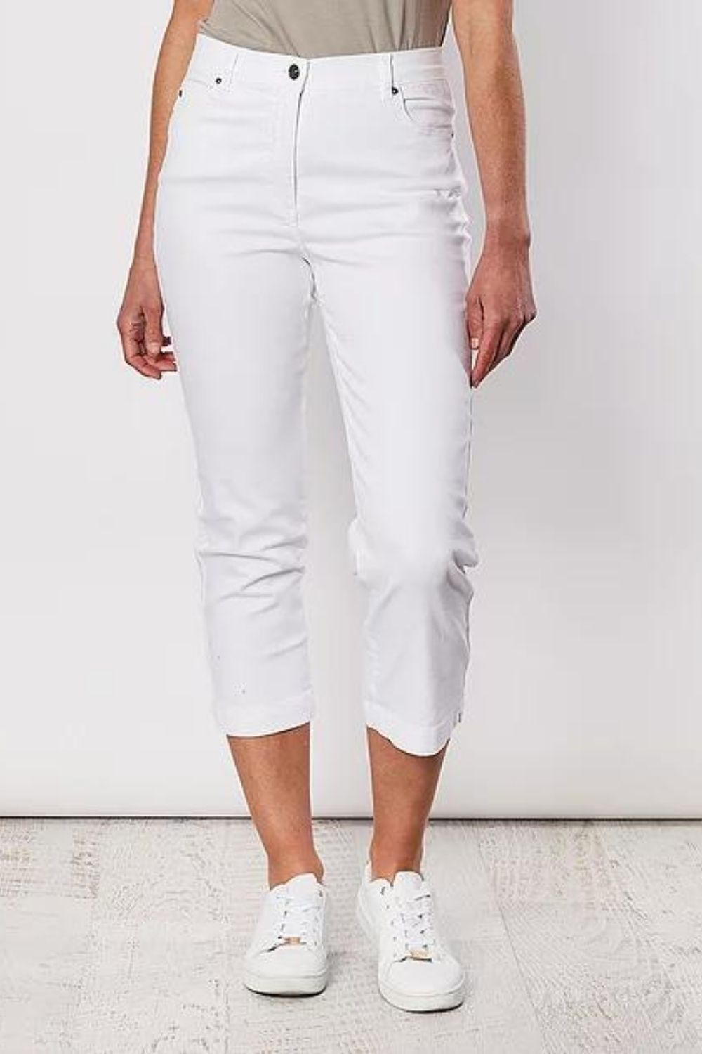 Gordon Smith Cropped Slim Miracle Jean