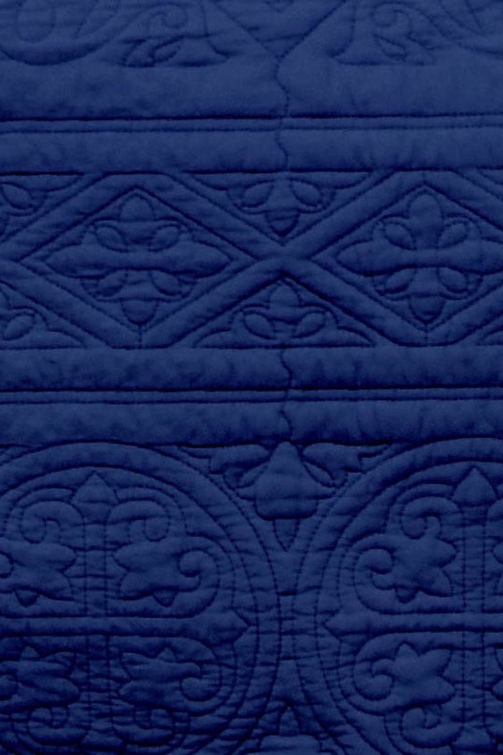 Classic Quilts Navy Quilt - King Single